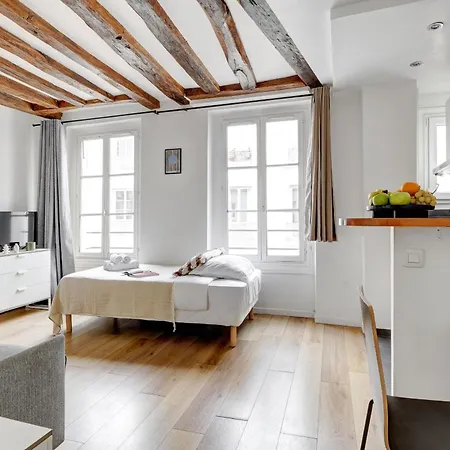Bnbnova - Le Marais Republique Apartmán