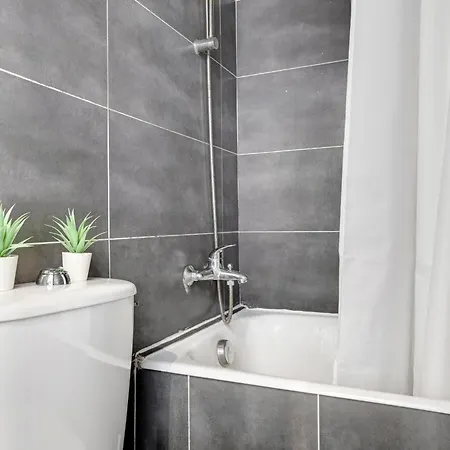 Bnbnova - Le Marais Republique *